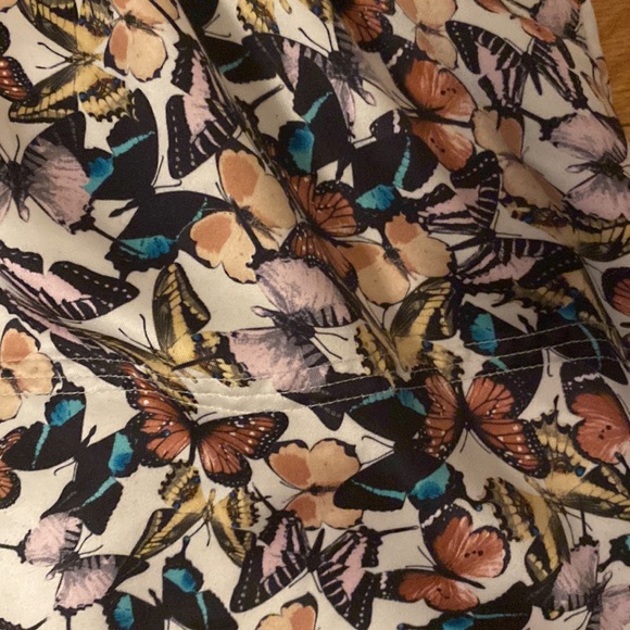 ❤️💙HOST PICK💙❤️ Ted Baker mini skirt - Ivory with butterflies. US 12 / TB4. - Picture 3 of 9